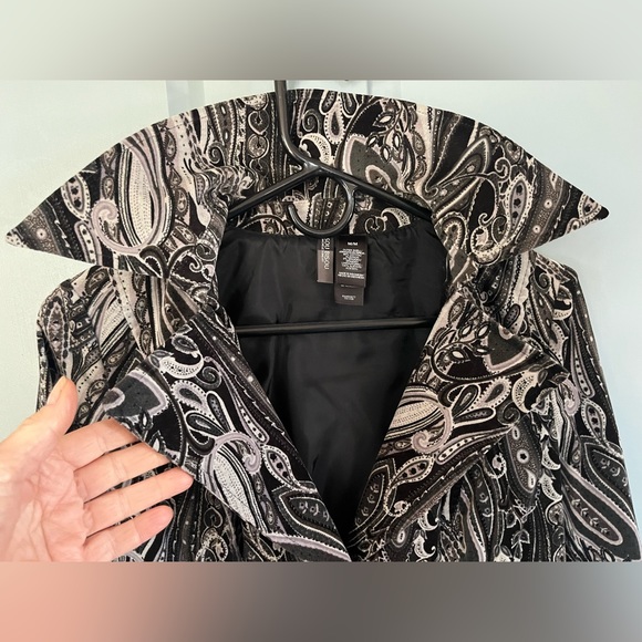 Gorgeous stretch velvet coat - Picture 2 of 7